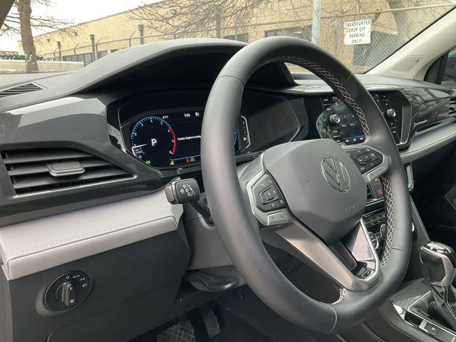 Thumbnail: 2022 Volkswagen Taos - 3