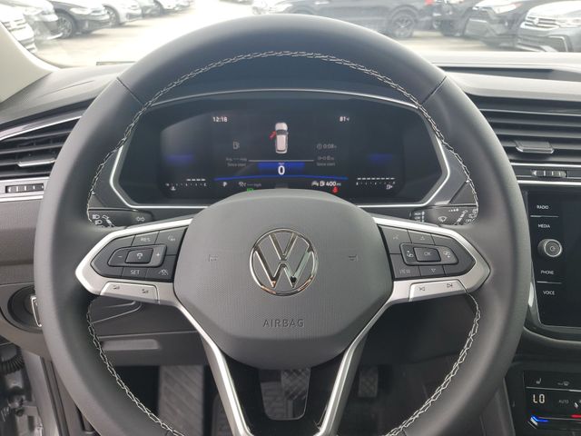 Thumbnail: 2024 Volkswagen Tiguan - 9