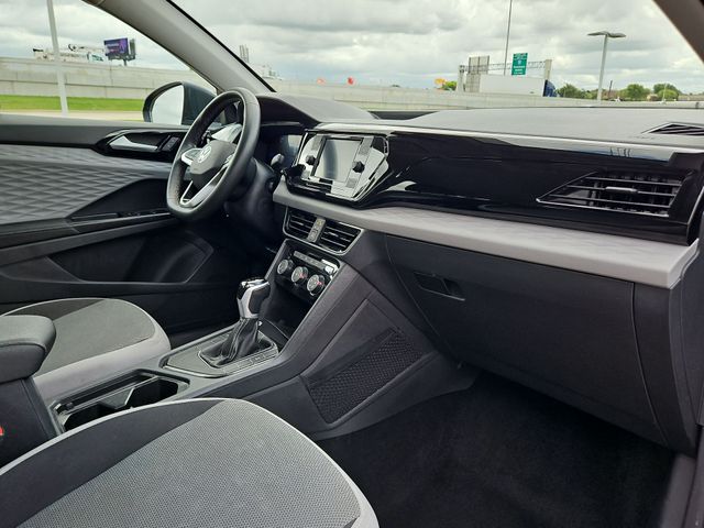 Thumbnail: 2024 Volkswagen Taos - 10