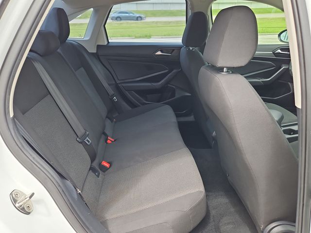 Thumbnail: 2019 Volkswagen Jetta - 24