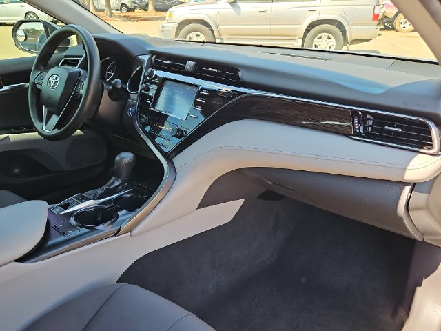 Thumbnail: 2019 Toyota Camry - 9