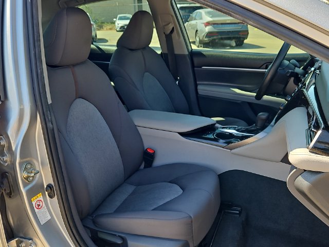 Thumbnail: 2019 Toyota Camry - 11