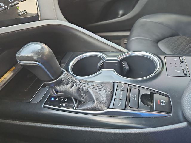 Thumbnail: 2019 Toyota Camry - 14