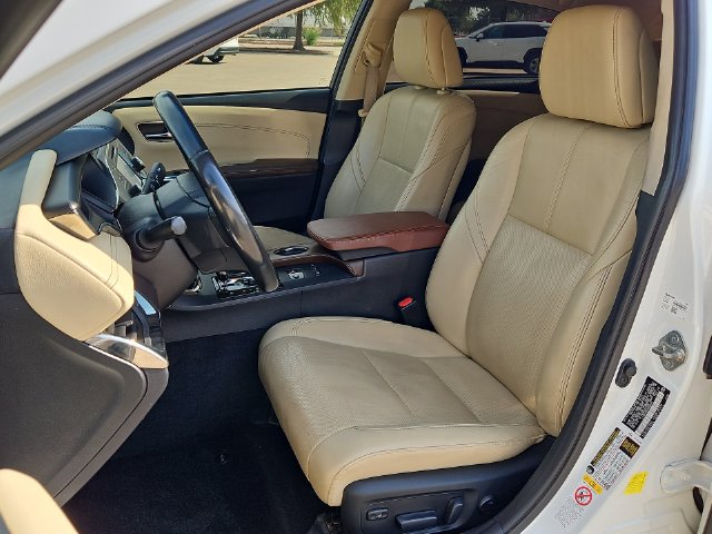 Thumbnail: 2017 Toyota Avalon - 10