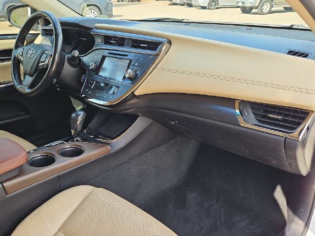 Thumbnail: 2017 Toyota Avalon - 9