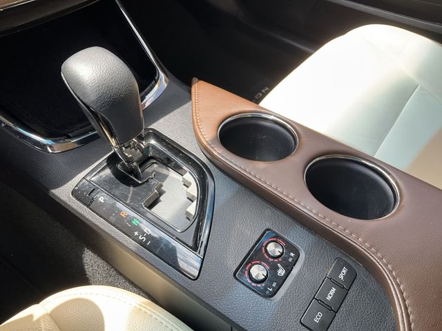 Thumbnail: 2016 Toyota Avalon - 12