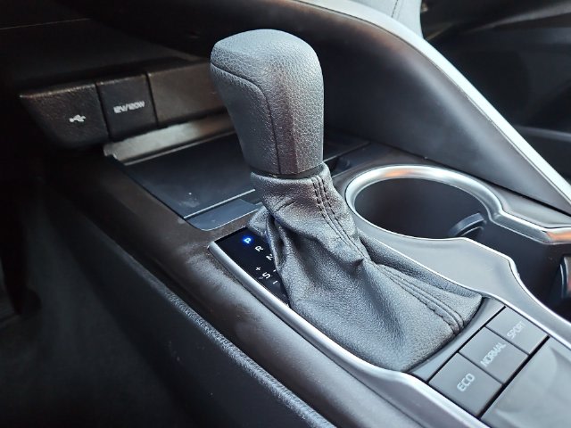 Thumbnail: 2022 Toyota Camry - 15