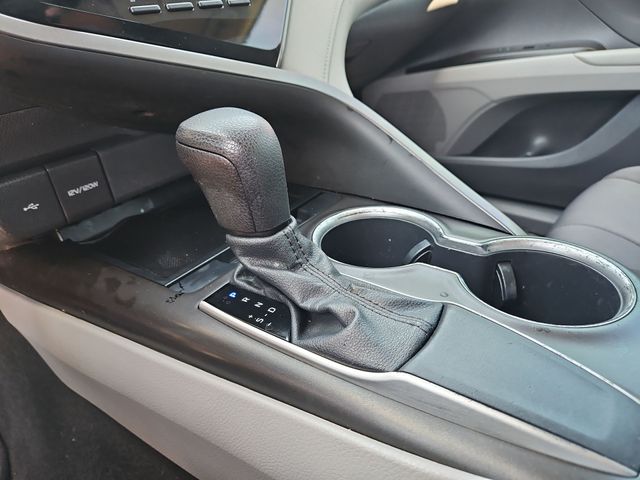 Thumbnail: 2021 Toyota Camry - 14