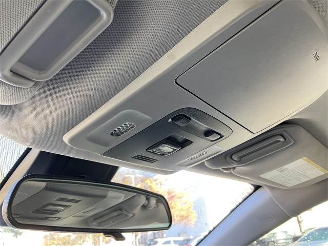 Thumbnail: 2020 Toyota Camry - 18