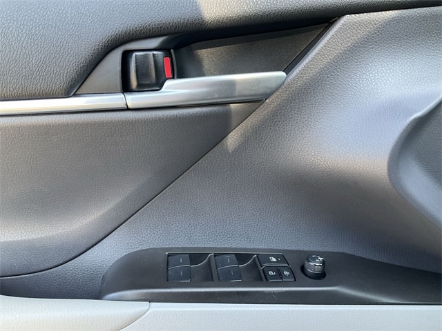 Thumbnail: 2024 Toyota Camry - 17