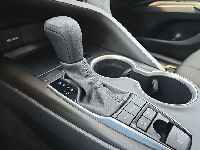 Thumbnail: 2023 Toyota Camry - 15