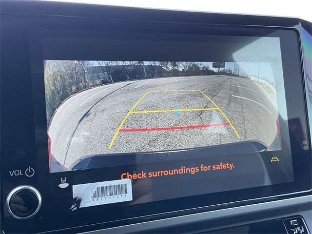 Thumbnail: 2025 Toyota Camry - 25