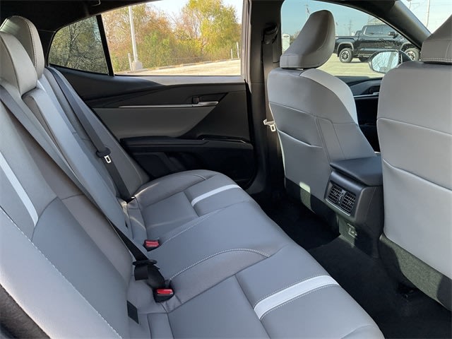 Thumbnail: 2025 Toyota Camry - 11