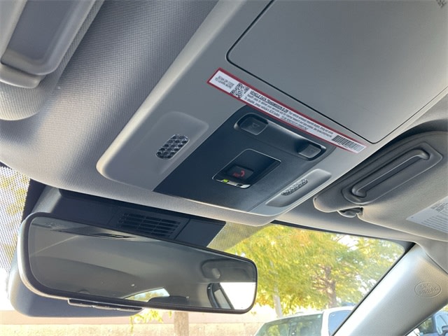 Thumbnail: 2025 Toyota Camry - 27