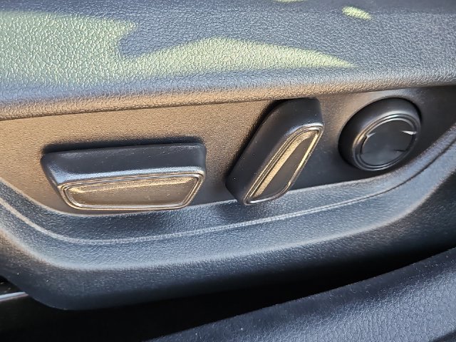 Thumbnail: 2025 Toyota Camry - 24