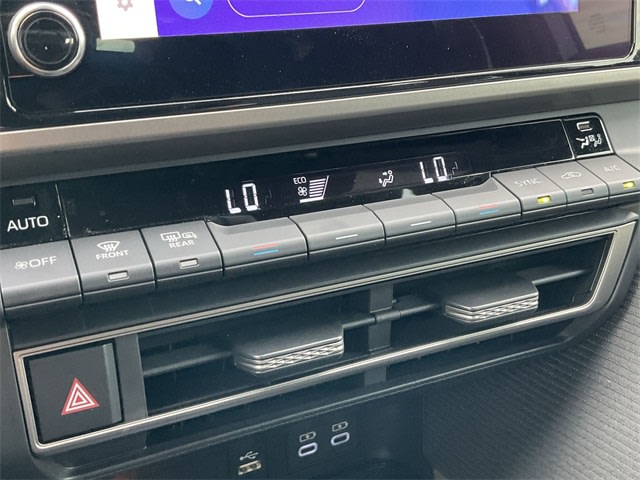 Thumbnail: 2025 Toyota Camry - 27