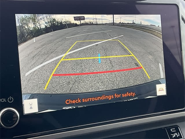 Thumbnail: 2025 Toyota Camry - 25