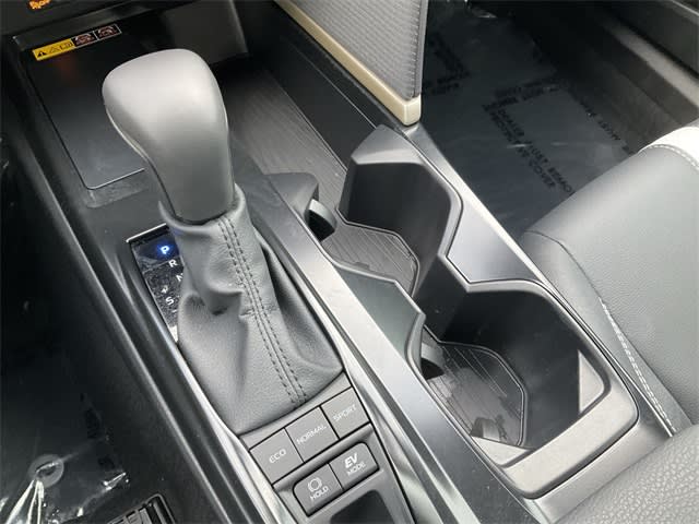 Thumbnail: 2025 Toyota Camry - 13