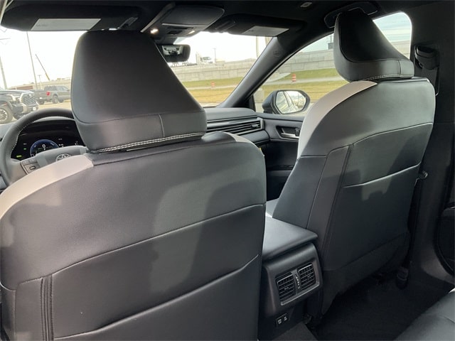 Thumbnail: 2025 Toyota Camry - 9