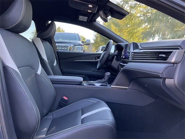 Thumbnail: 2025 Toyota Camry - 25