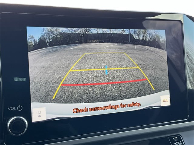 Thumbnail: 2025 Toyota Camry - 24