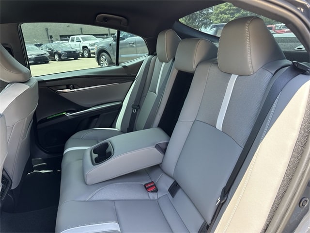 Thumbnail: 2025 Toyota Camry - 10