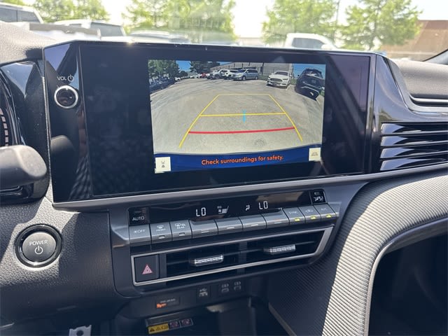 2025 Toyota Camry SE 24