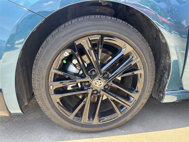 2025 Toyota Camry SE 7