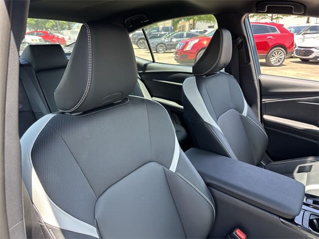 2025 Toyota Camry SE 10