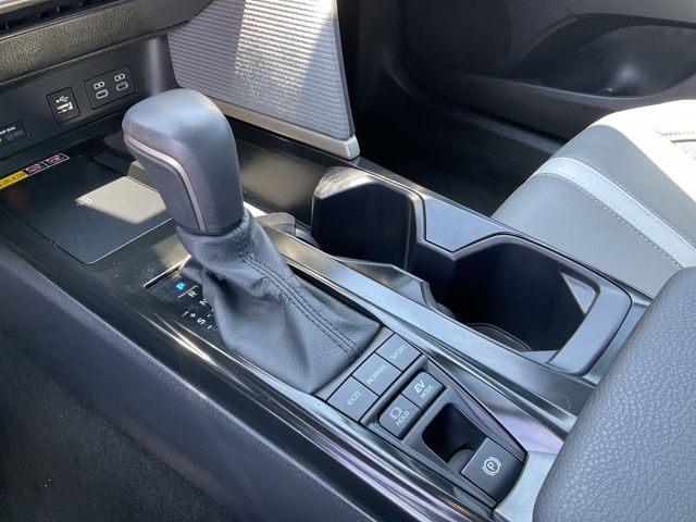 Thumbnail: 2025 Toyota Camry - 13