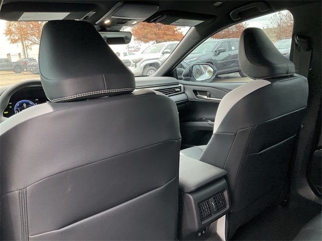 Thumbnail: 2025 Toyota Camry - 9