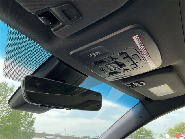 2022 Toyota Avalon Limited 29