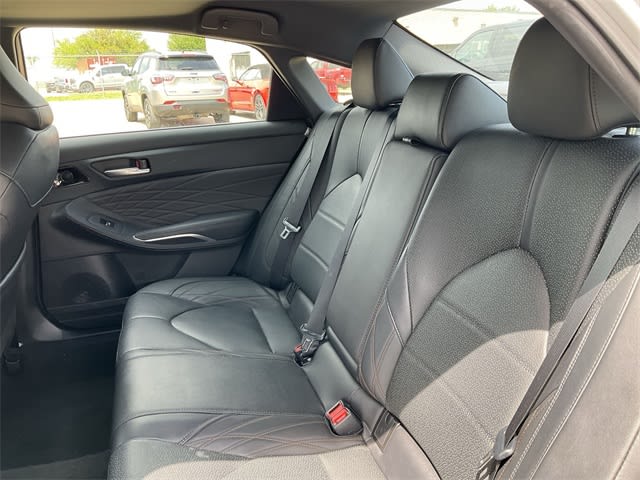2022 Toyota Avalon Limited 11