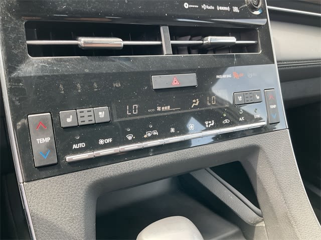 2022 Toyota Avalon Limited 28