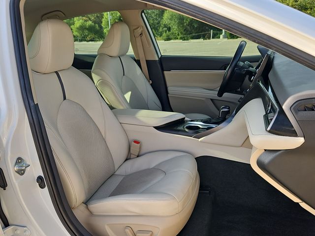 Thumbnail: 2021 Toyota Camry - 10