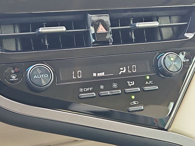 Thumbnail: 2021 Toyota Camry - 28