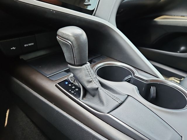 Thumbnail: 2021 Toyota Camry - 15