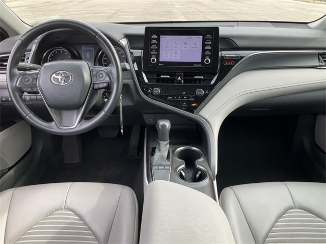 2022 Toyota Camry SE 6