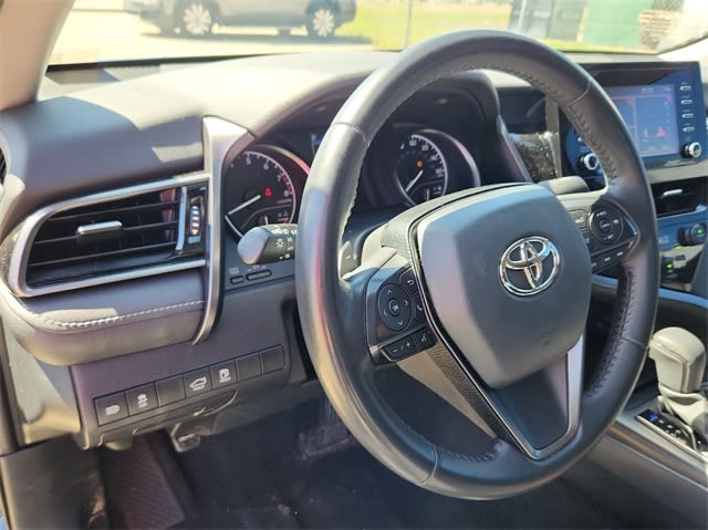 2023 Toyota Camry SE 2