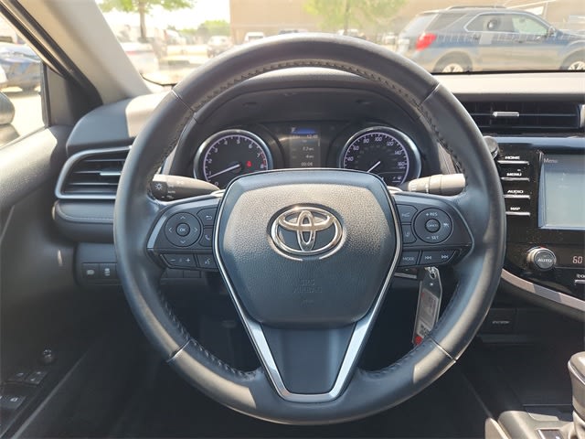 2020 Toyota Camry SE 12