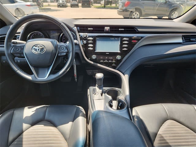 2020 Toyota Camry SE 8