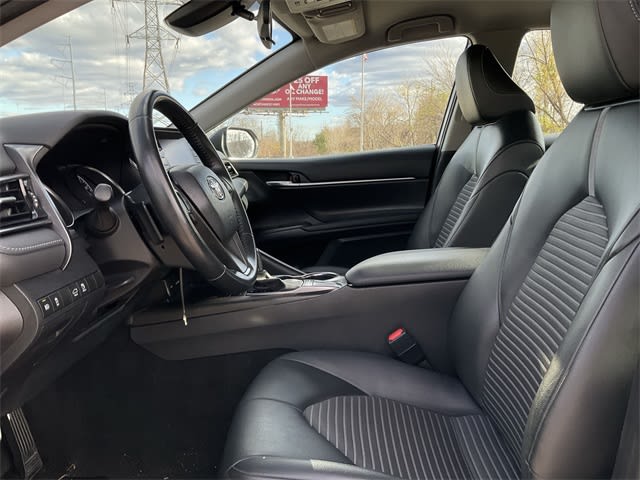 Thumbnail: 2023 Toyota Camry - 9