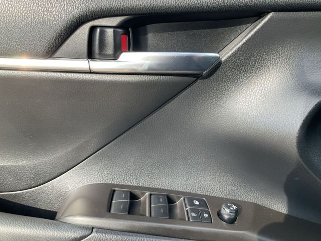 Thumbnail: 2023 Toyota Camry - 17