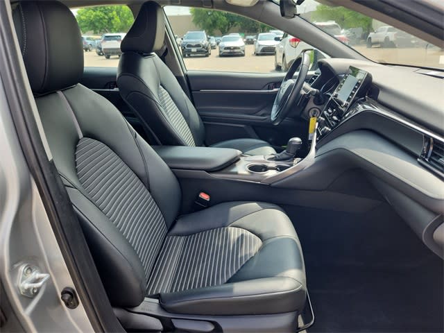 2021 Toyota Camry SE 8