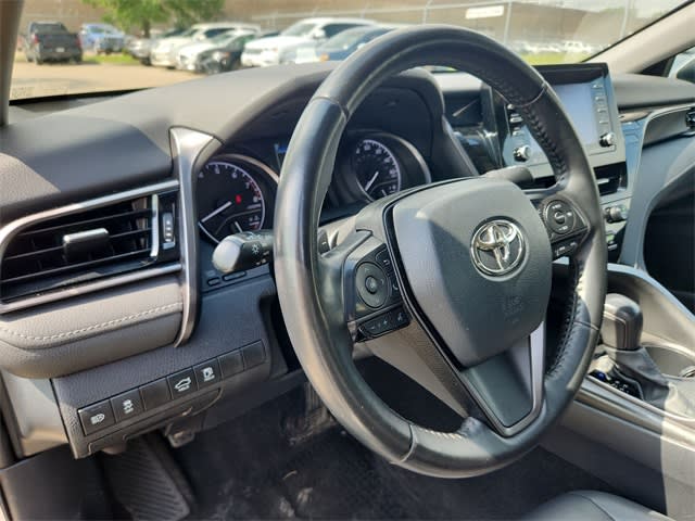 2021 Toyota Camry SE 2