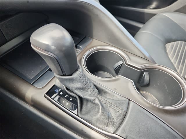 2021 Toyota Camry SE 12