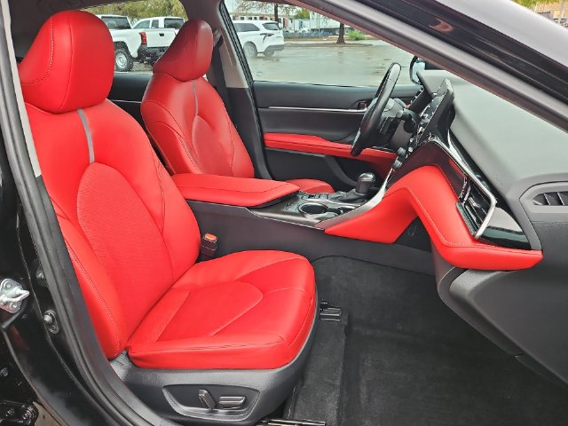 Thumbnail: 2022 Toyota Camry - 11