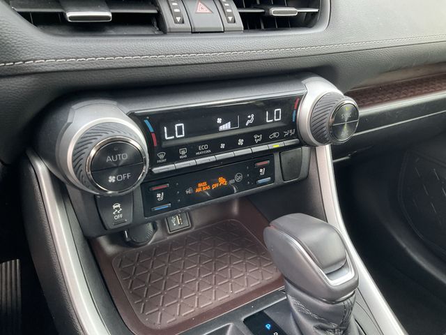 Thumbnail: 2023 Toyota RAV4 - 28