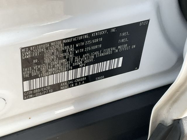 Thumbnail: 2023 Toyota RAV4 - 17