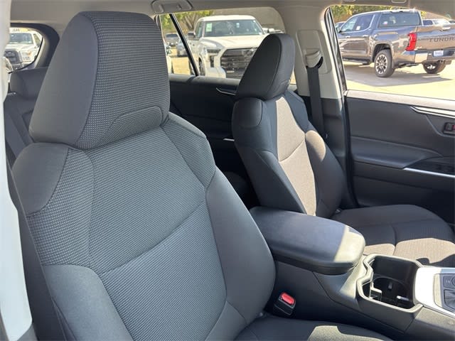 Thumbnail: 2025 Toyota RAV4 - 10